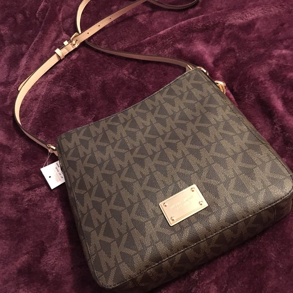 Michael Kors Jet Set Bag